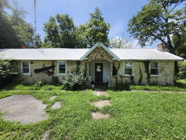 2.52 Acres of Commercial Land for Sale in Cabool, Missouri