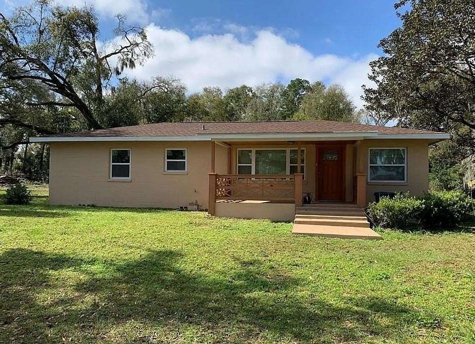 1.5 Acres of Land with Home for Auction in Ocala, Florida