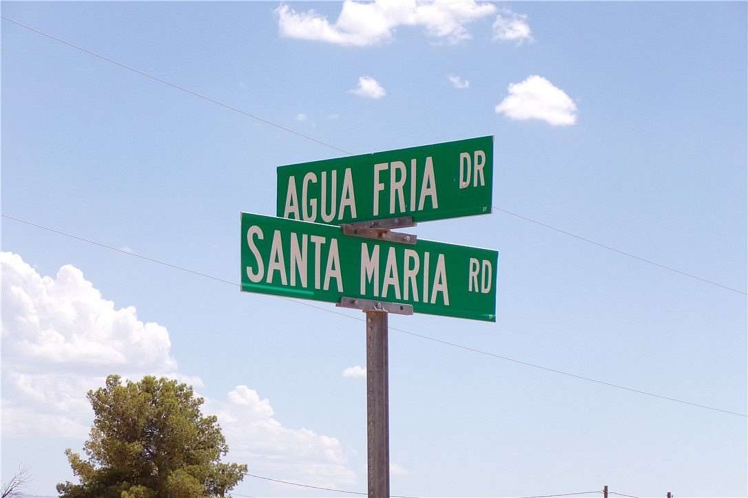 1 Acre of Residential Land for Sale in Golden Valley, Arizona
