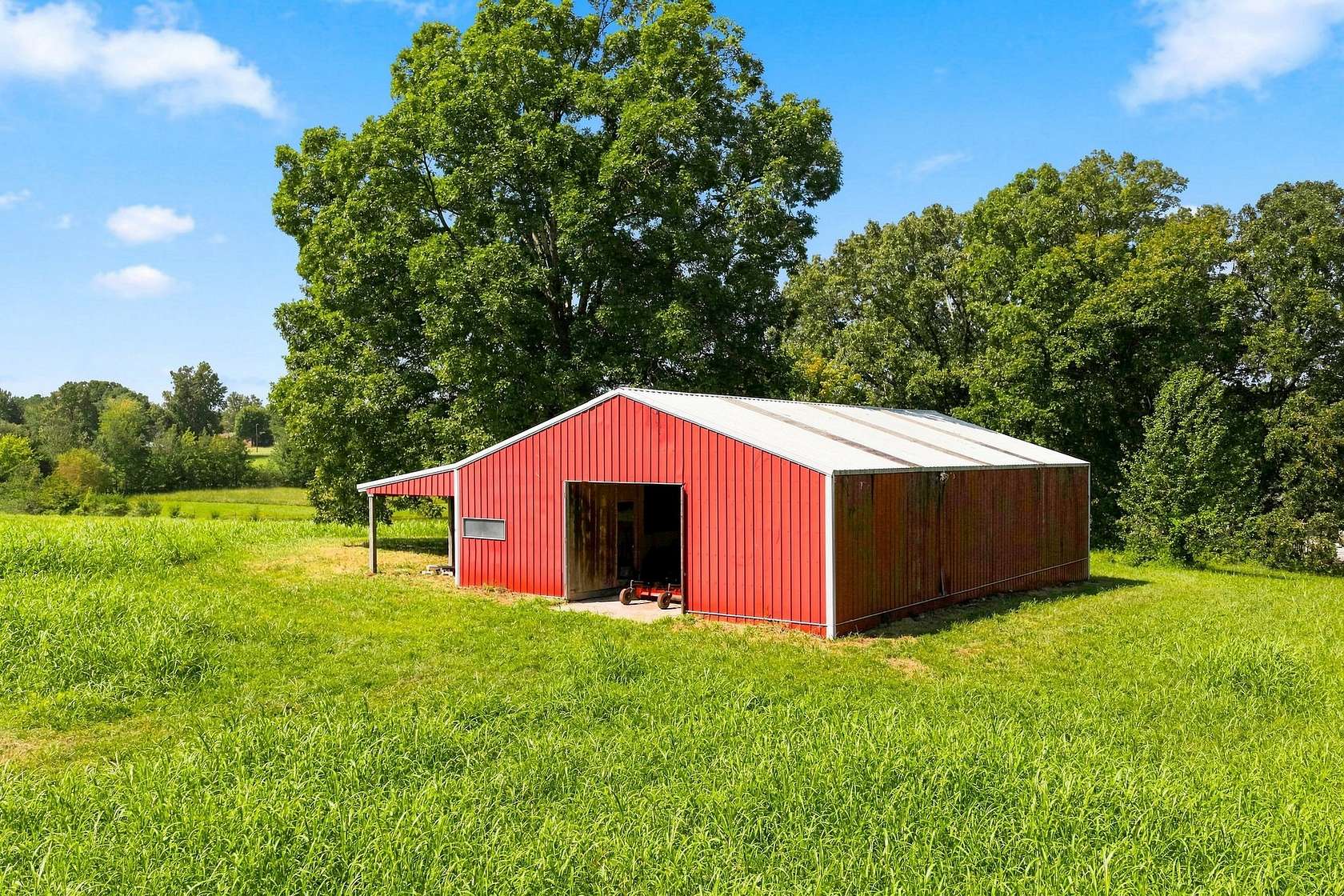3.53 Acres of Residential Land for Sale in Tennessee Ridge, Tennessee