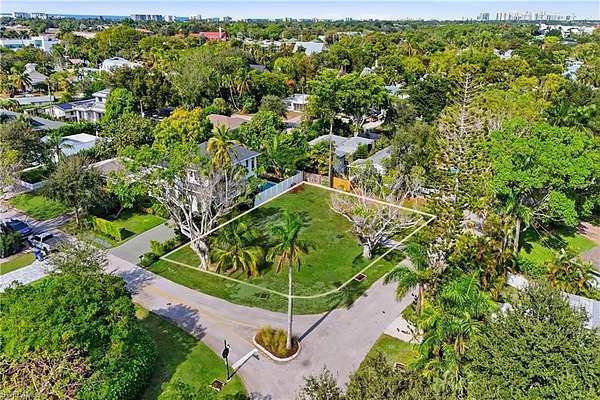 0.19 Acres of Land for Sale in Naples, Florida