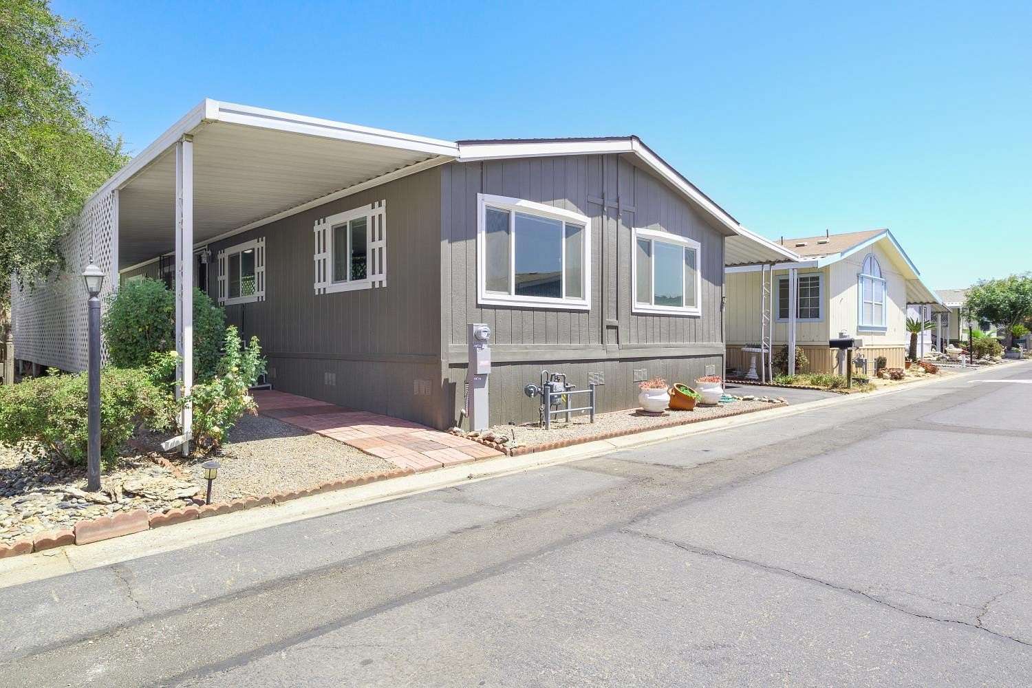 11.1 Acres of Land with Home for Sale in Hanford, California