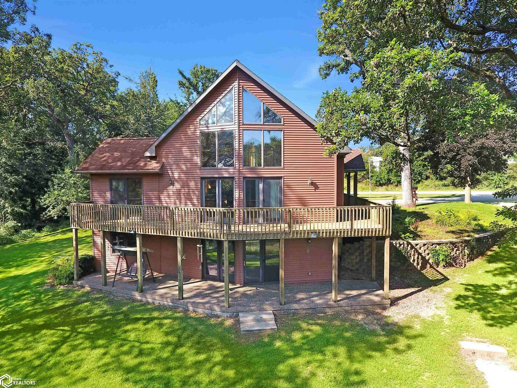 6.32 Acres of Land with Home for Sale in Dysart, Iowa