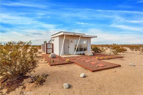5 Acres of Improved Residential Land for Sale in Twentynine Palms, California