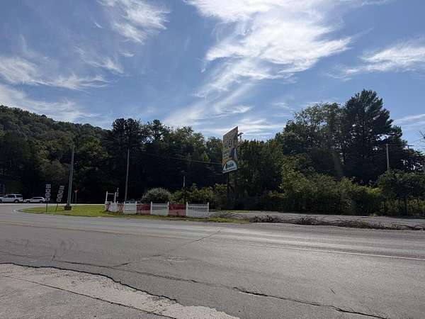 0.33 Acres of Commercial Land for Sale in Allen, Kentucky