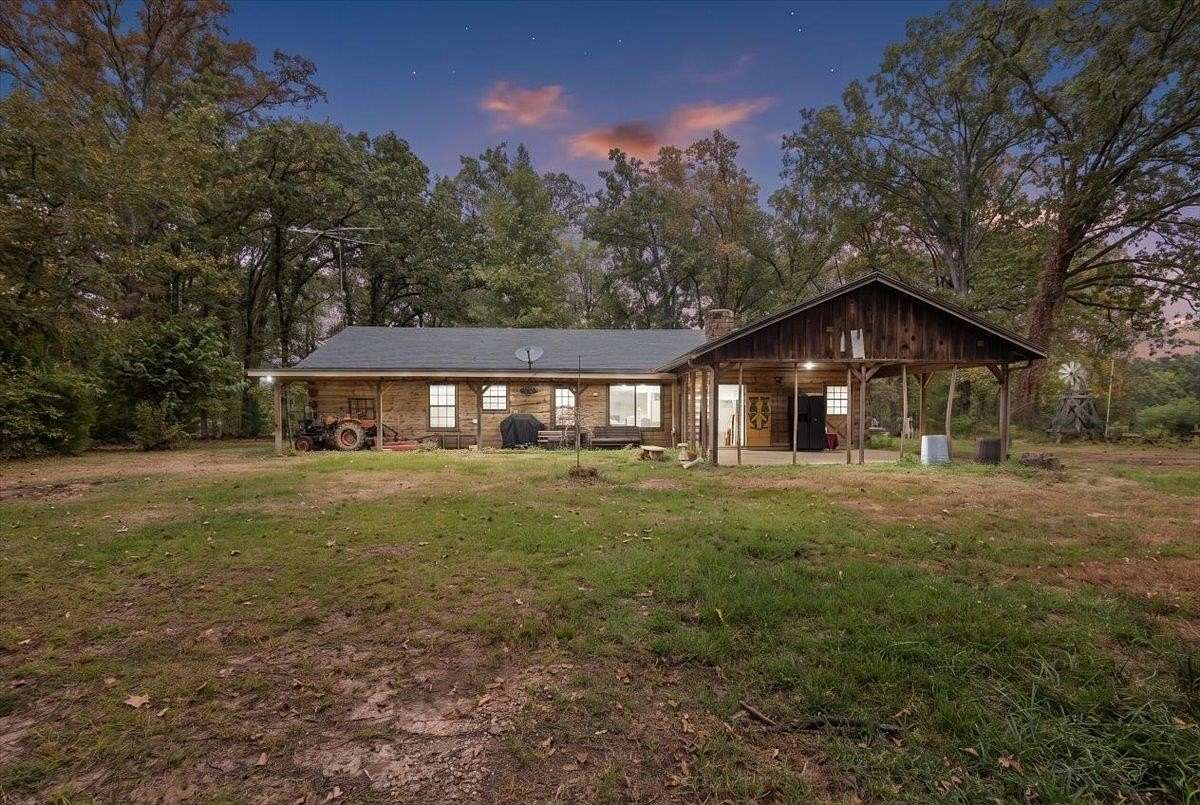 12.5 Acres of Land with Home for Sale in Omaha, Texas