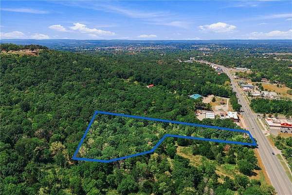 5.59 Acres of Commercial Land for Sale in Fayetteville, Arkansas