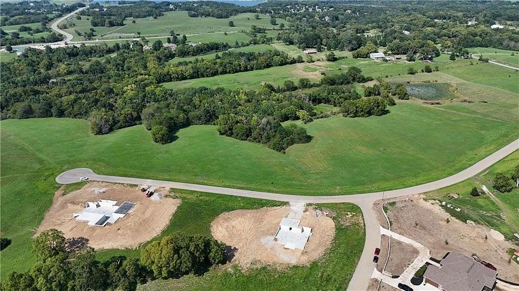 5 Acres of Mixed-Use Land for Sale in Smithville, Missouri