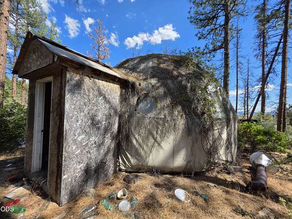 3.33 Acres of Residential Land for Sale in Sprague River, Oregon