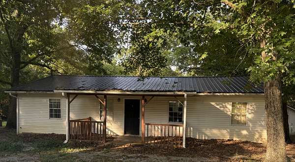 2 Acres of Land with Home for Sale in Watertown, Tennessee