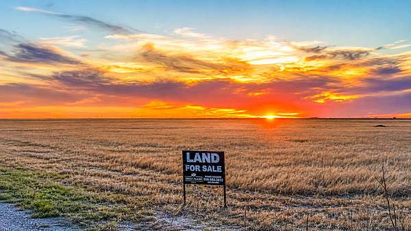 20 Acres of Agricultural & Residential Land for Sale in Canyon, Texas