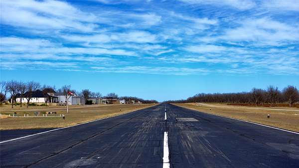 1 Acre of Land for Sale in Granbury, Texas