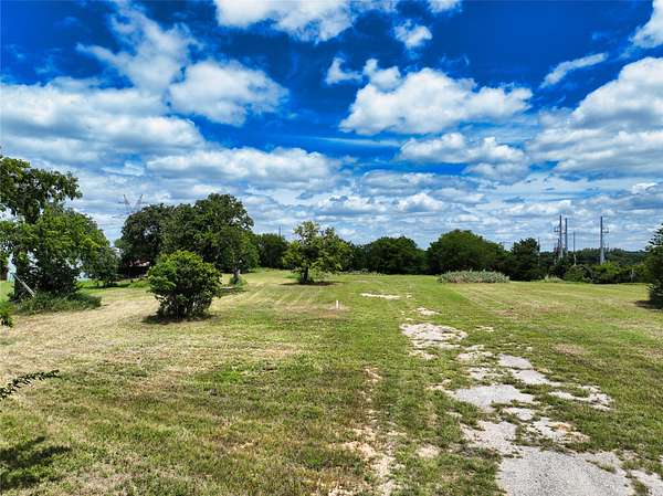 5 Acres of Mixed-Use Land for Sale in Weatherford, Texas