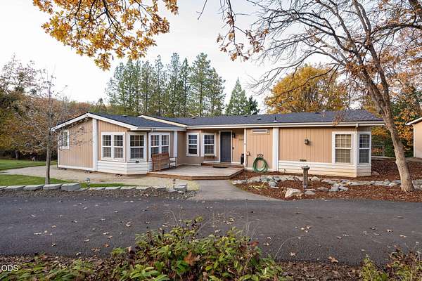 3.5 Acres of Land with Home for Sale in Medford, Oregon