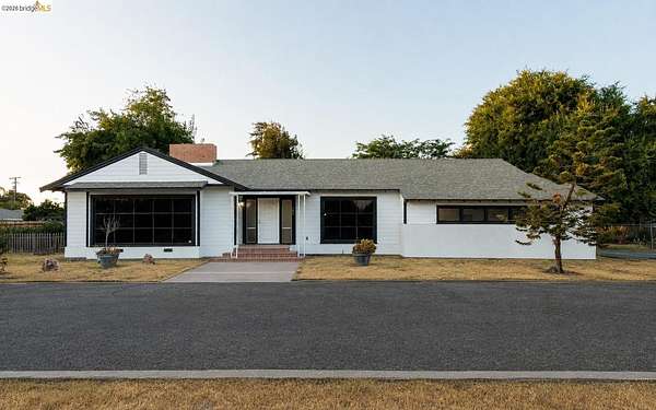 1.25 Acres of Land with Home for Sale in Porterville, California