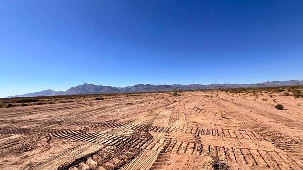 554 Acres of Land for Sale in Portal, Arizona