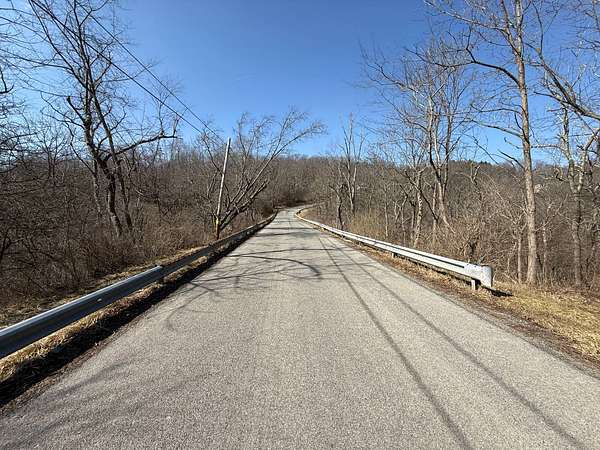 40 Acres of Recreational & Residential Land for Sale in Tarentum, Pennsylvania