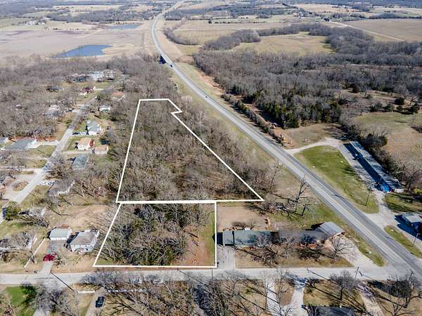 3.46 Acres of Residential Land for Sale in Independence, Kansas