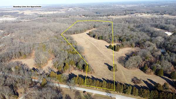 30.6 Acres of Land for Sale in Fulton, Missouri