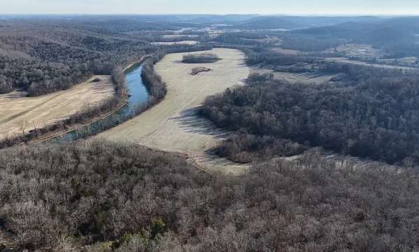 279 Acres of Recreational Land with Home for Sale in Bowling Green, Kentucky
