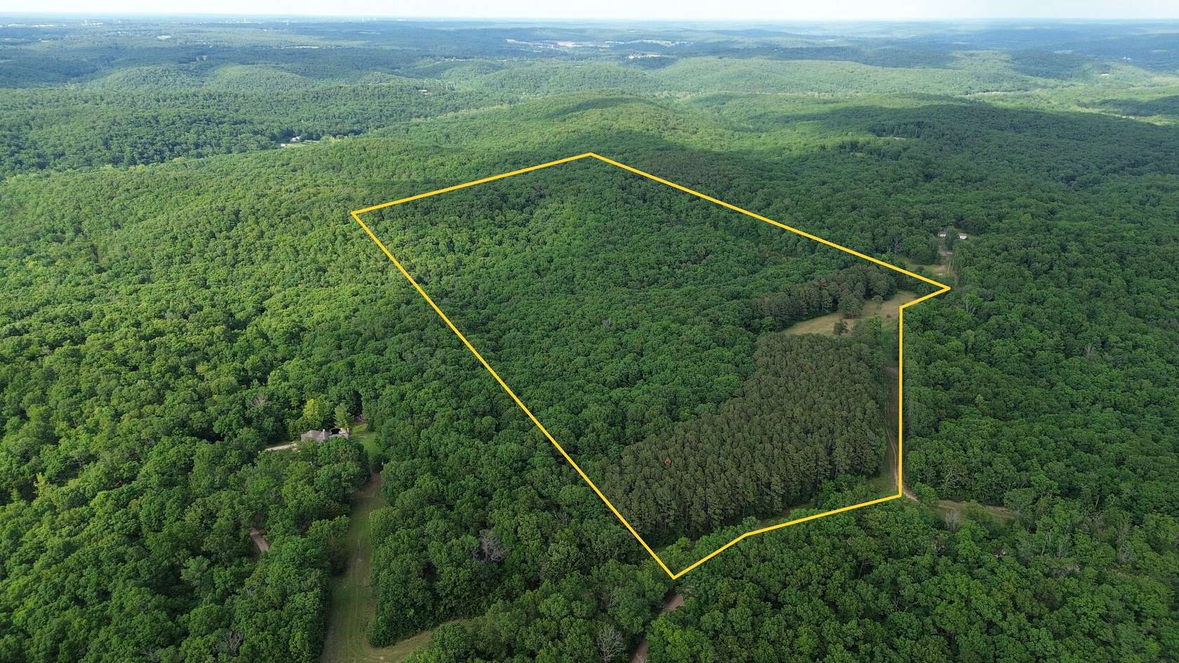 78.4 Acres of Recreational & Residential Land for Sale in Bourbon, Missouri