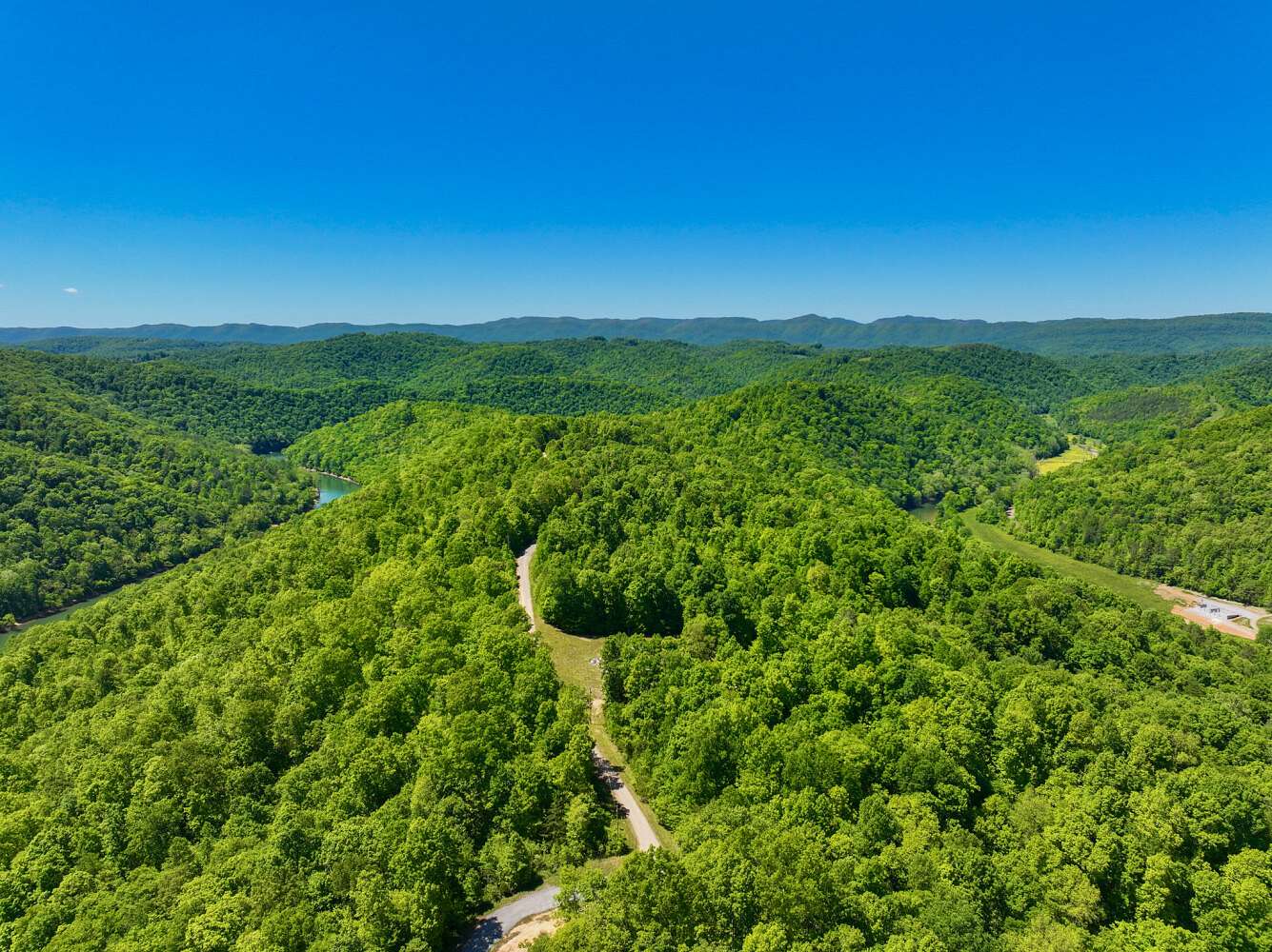 15.3 Acres of Recreational & Residential Land for Sale in Speedwell, Tennessee