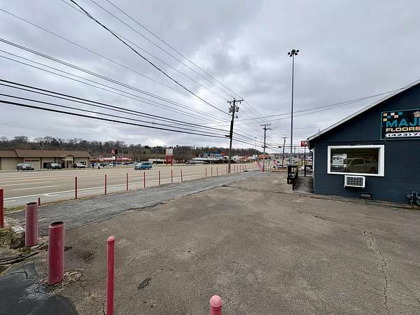 0.53 Acres of Commercial Land for Sale in Kingsport, Tennessee