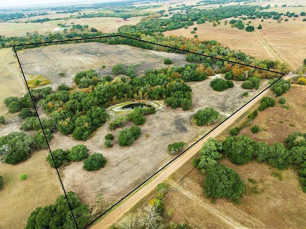 38.7 Acres of Recreational & Residential Land for Sale in Schulenburg, Texas