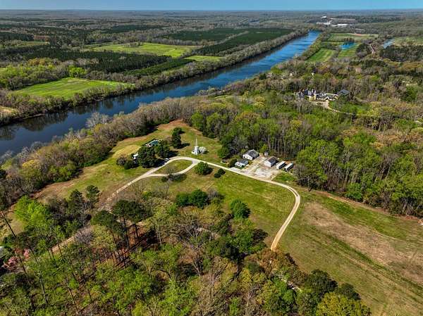 33.7 Acres of Land with Home for Sale in Richmond, Virginia