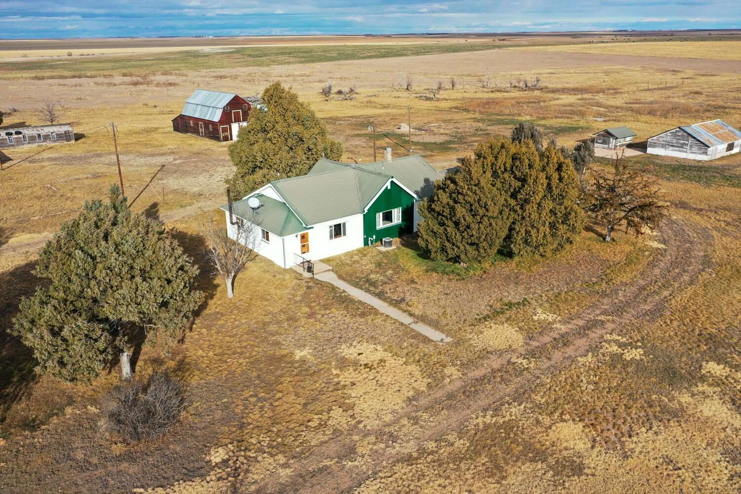 35.1 Acres of Agricultural Land with Home for Sale in Haxtun, Colorado