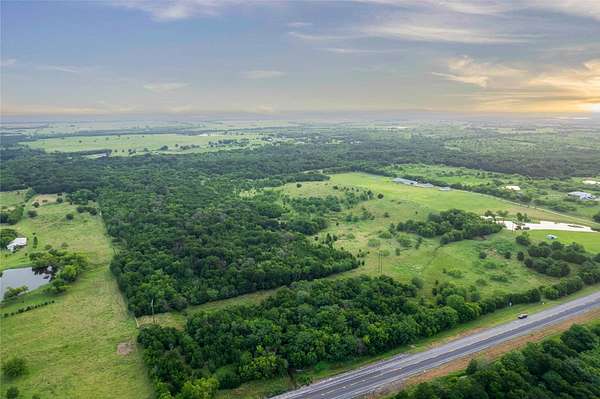 85.6 Acres of Land for Sale in Southmayd, Texas