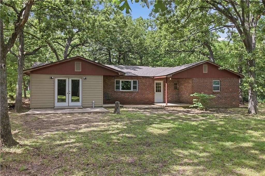 34.2 Acres of Recreational Land with Home for Sale in Coffeyville, Kansas