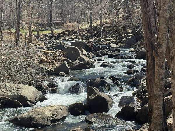 4.63 Acres of Residential Land for Sale in Bakersville Township, North Carolina