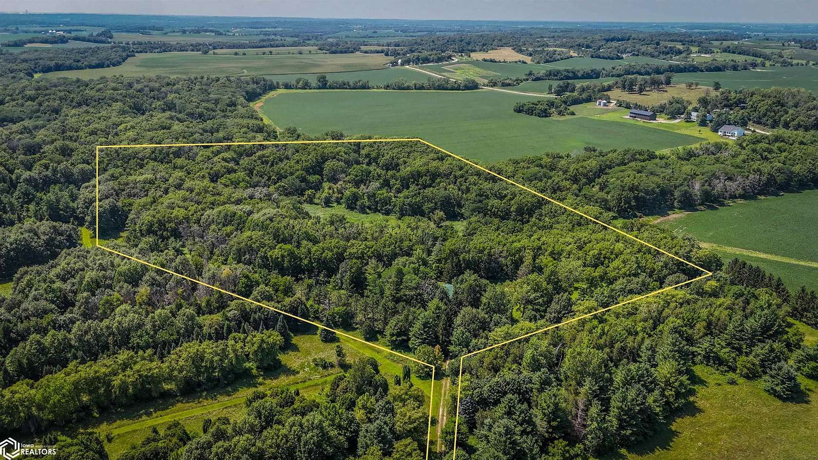 27 Acres of Land for Sale in Mount Vernon, Iowa