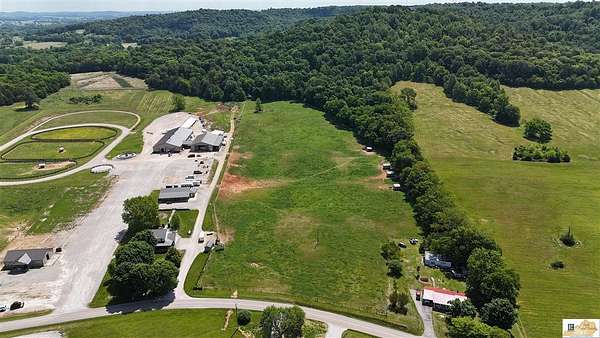 36 Acres of Land for Sale in Horse Cave, Kentucky