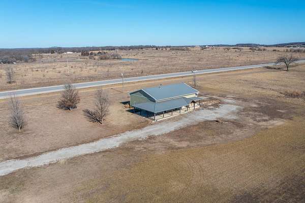2 Acres of Land with Home for Sale in Independence, Kansas