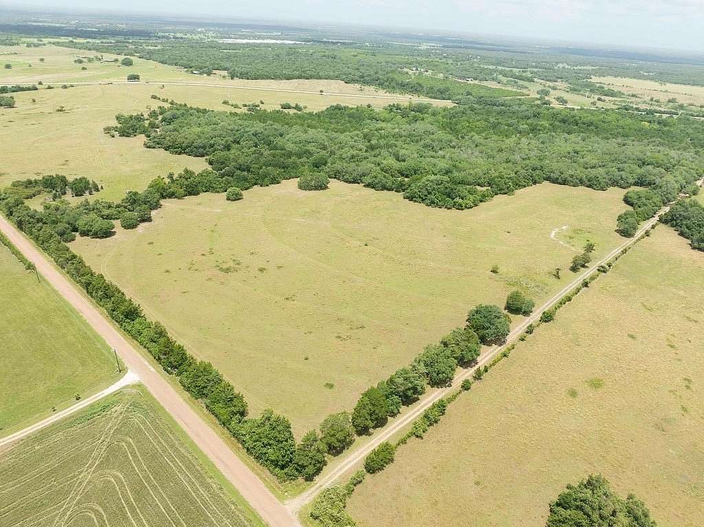 20 Acres of Recreational & Residential Land for Sale in Flatonia, Texas
