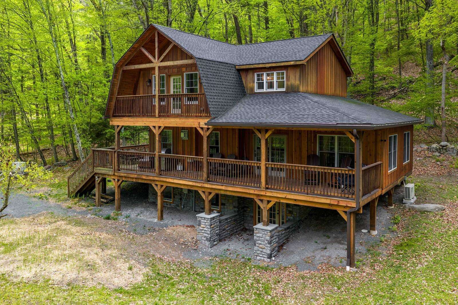 102 Acres of Recreational Land with Home for Sale in East Stroudsburg, Pennsylvania