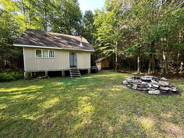 13 Acres of Recreational & Residential Land for Sale in Mehoopany, Pennsylvania