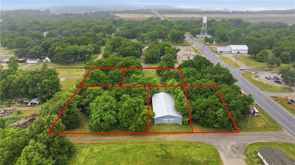 1.35 Acres of Residential Land for Sale in Altoona, Kansas