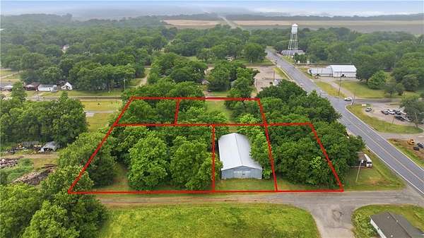 1.35 Acres of Residential Land for Sale in Altoona, Kansas