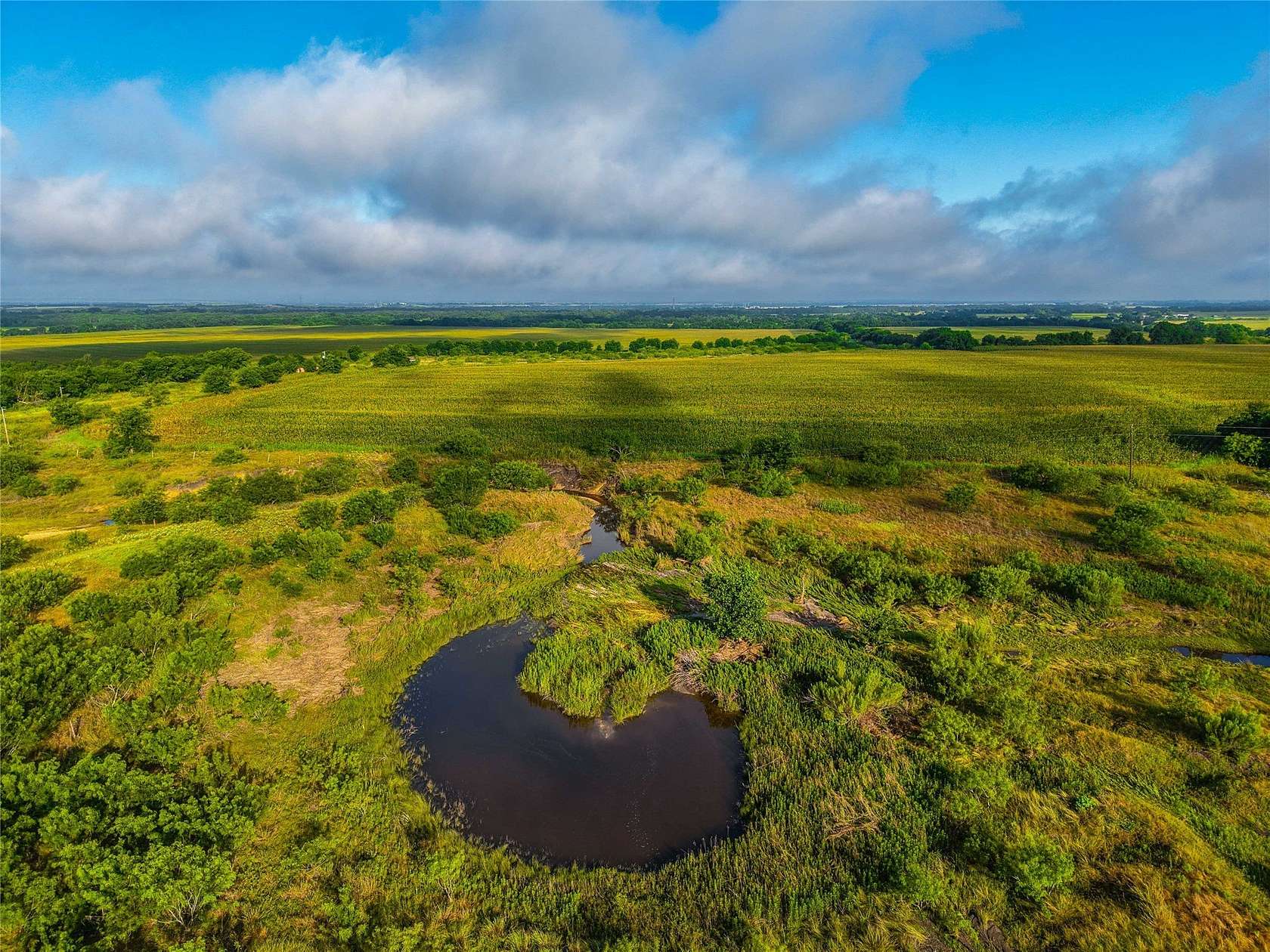 365 Acres of Land for Sale in Burlington, Texas