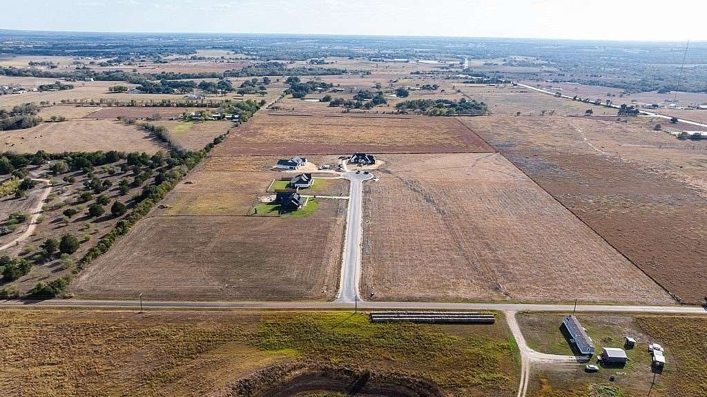 2 Acres of Residential Land for Sale in Schulenburg, Texas