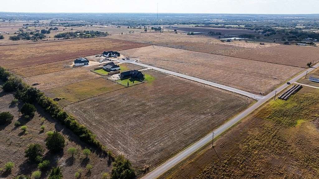 2 Acres of Residential Land for Sale in Schulenburg, Texas