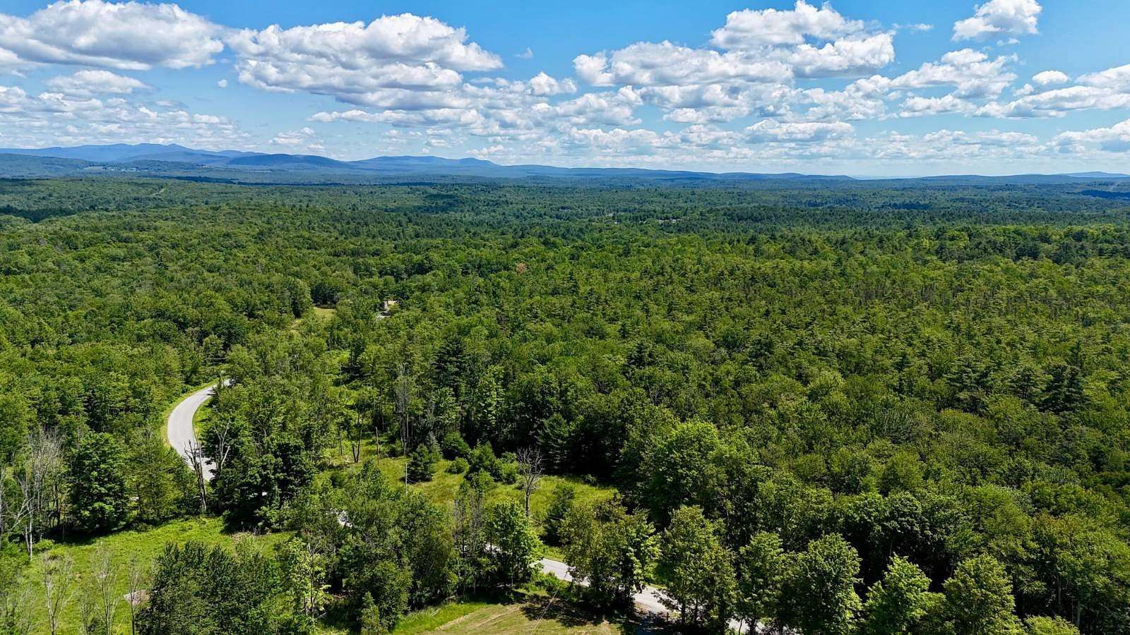 18.6 Acres of Recreational Land for Sale in Greenfield Park, New York