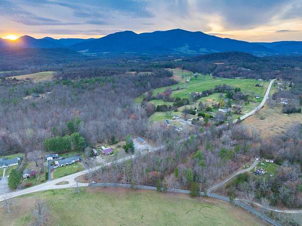 3.1 Acres of Residential Land for Sale in Roseland, Virginia