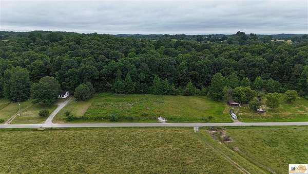 33 Acres of Recreational & Residential Land for Sale in Edmonton, Kentucky