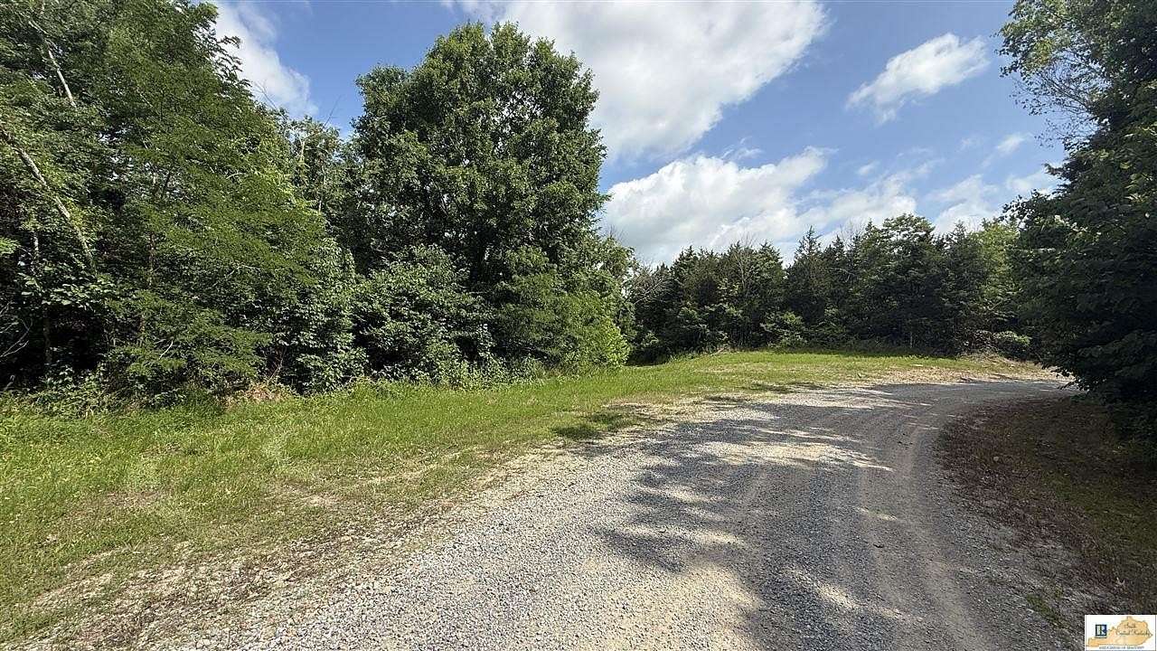 18 Acres of Recreational & Residential Land for Sale in Burkesville, Kentucky