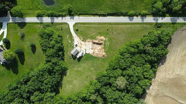 4.22 Acres of Residential Land for Sale in Pittsfield, Illinois