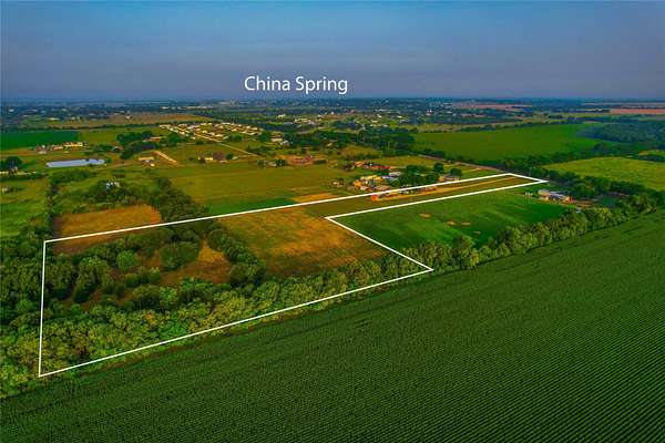 6.58 Acres of Land with Home for Sale in Waco, Texas